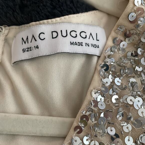 Mac Duggal Sequin Gown Cream Ombre Size 14 New Retails $398 - Picture 5 of 6